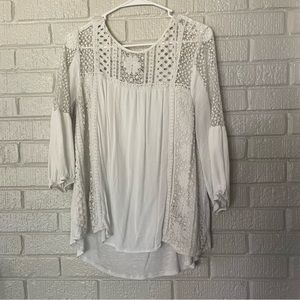 Knox Rose L Ivory Blouse w/lace and keyhole button back
